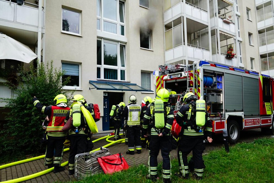 Chemnitz: Feuerwehreinsatz in Chemnitz: Küche in Flammen