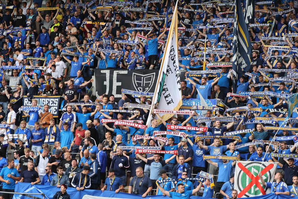 Bei den Tatverdächtigen soll es sich um mutmaßliche Anhänger des FC Carl Zeiss Jena handeln. (Archivbild)