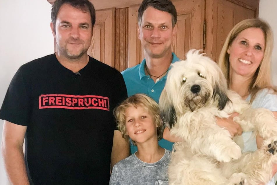 Familie denkt, Hund leidet unter gewaltigem Trennungsschmerz: Dann kommt die Wahrheit ans Licht