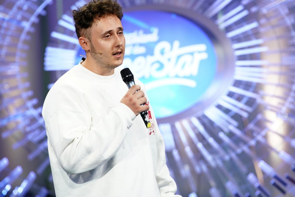 Lukas Weiß (24) bezeichnet sich selbst als schüchtern. Dass er sich für seinen Gang vor die DSDS-Juroren ausgerechnet für den schlüpfrigen Song entschieden hat, überrascht daher.