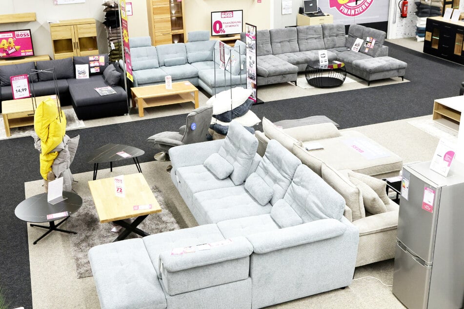 Krass, wie günstig hier schöne Ecksofas verkauft werden
