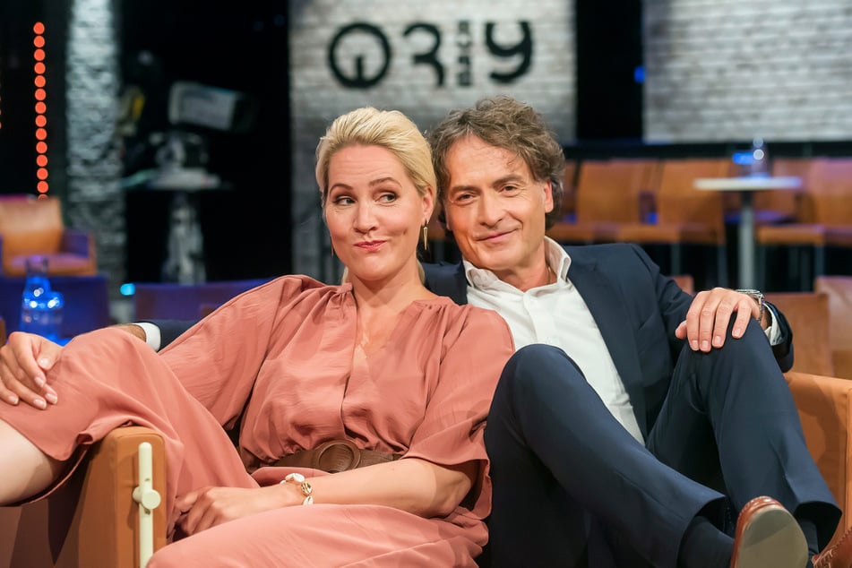 Die Moderatoren Judith Rakers (49) und Giovanni di Lorenzo (65) begrüßen in der NDR-Talkshow "3nach9" zahlreiche Promis.