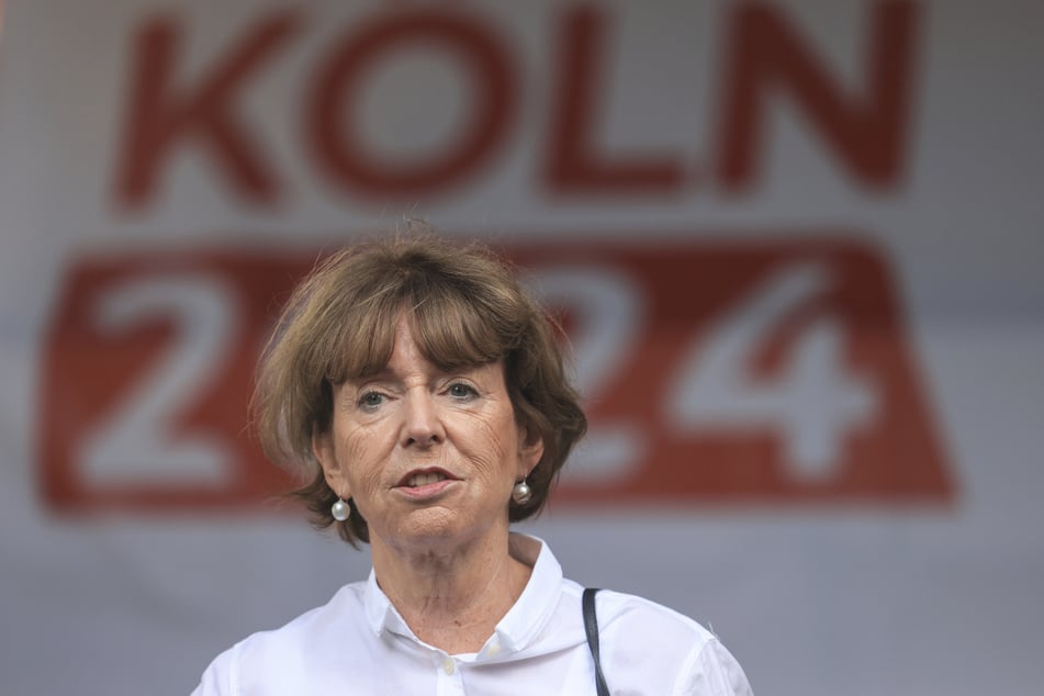 Kölns Oberbürgermeisterin Henriette Reker (67, parteilos) will bei der Wahl im kommenden Jahr nicht mehr antreten.