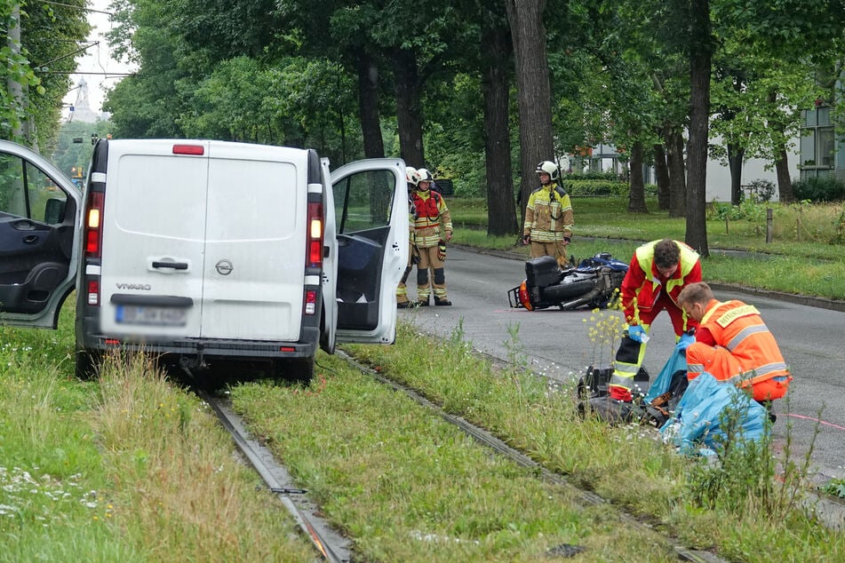 Der 59-jährige Fahrer des Transporters musste nach dem schockierenden Zusammenstoß psychologisch versorgt werden.