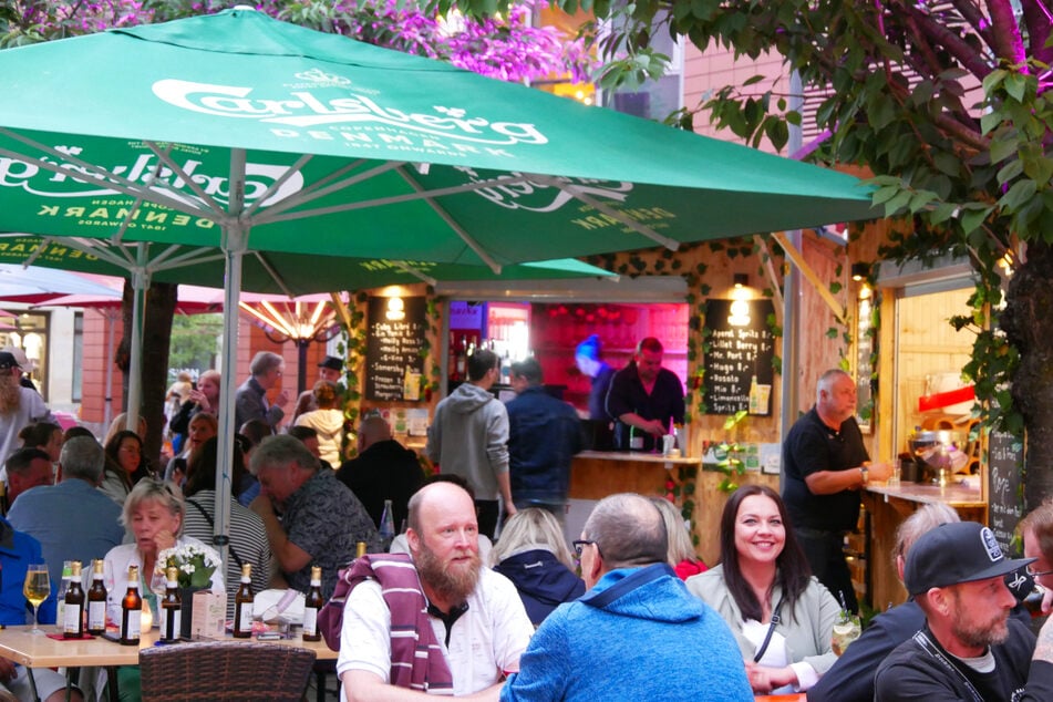 Die köstlichen Weine und Cocktails auf dem Weinfest Chemnitz 2024 verschönern jeden Abend.