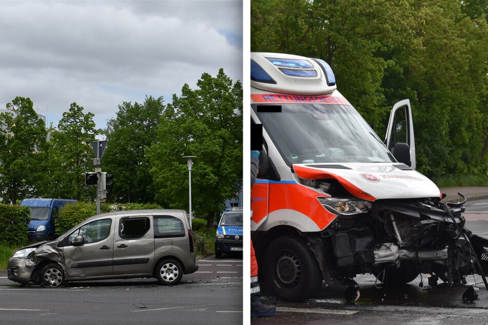 Rettungswagen kracht vor Magdeburger Krankenhaus in Citroën