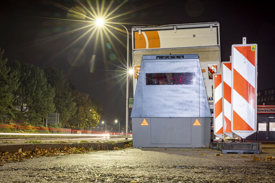 Der Superblitzer ist umgezogen. Er steht jetzt in Heidenau.