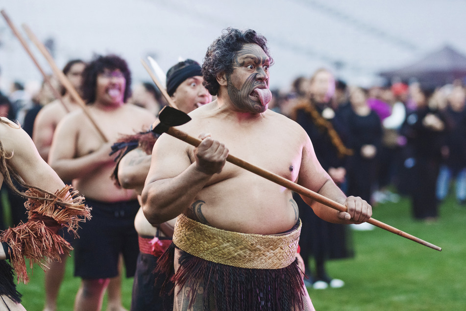 Mit dem Kriegstanz "Haka" sollen Angst und Schrecken verbreitet werden. Eigentlich ist der neuseeländische Brauch aber ganz harmlos.