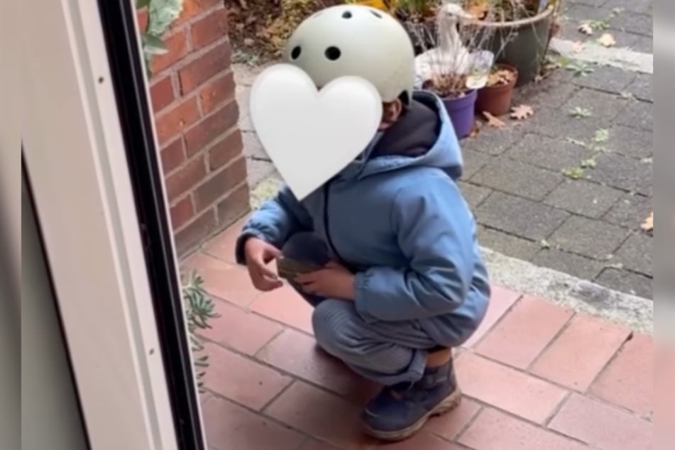 Lovelyns Sohn Levy (3) fand es gar nicht witzig, dass er sein Lieblingskuscheltier im Kindergarten vergessen hatte.