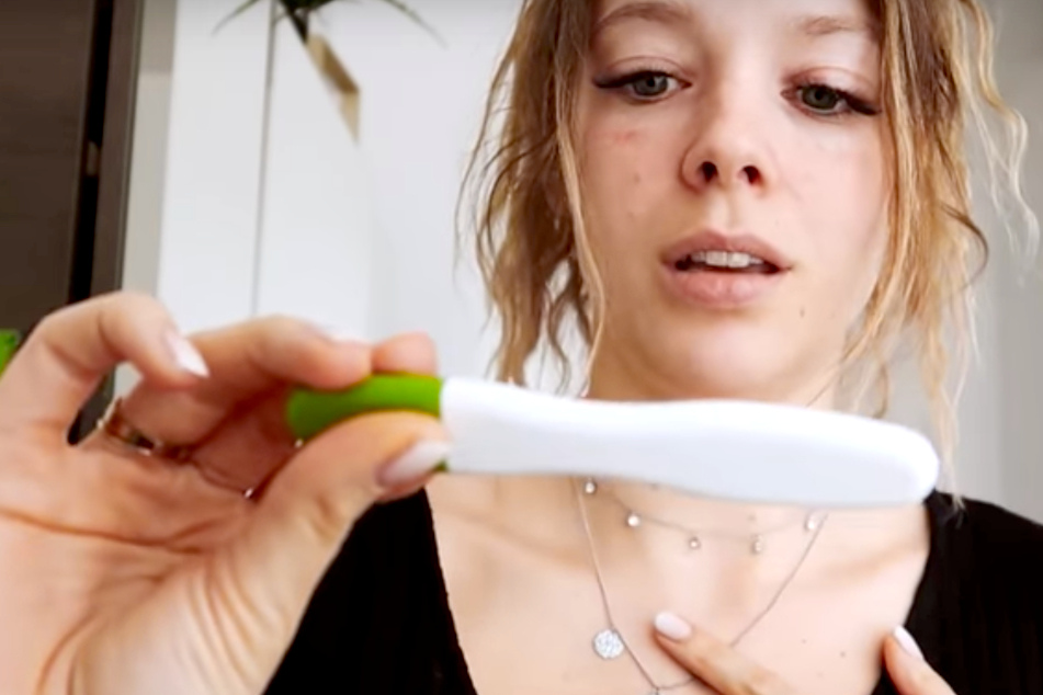 Anne Wünsche macht Schwangerschaftstest auf YouTube: Fans rasten aus!