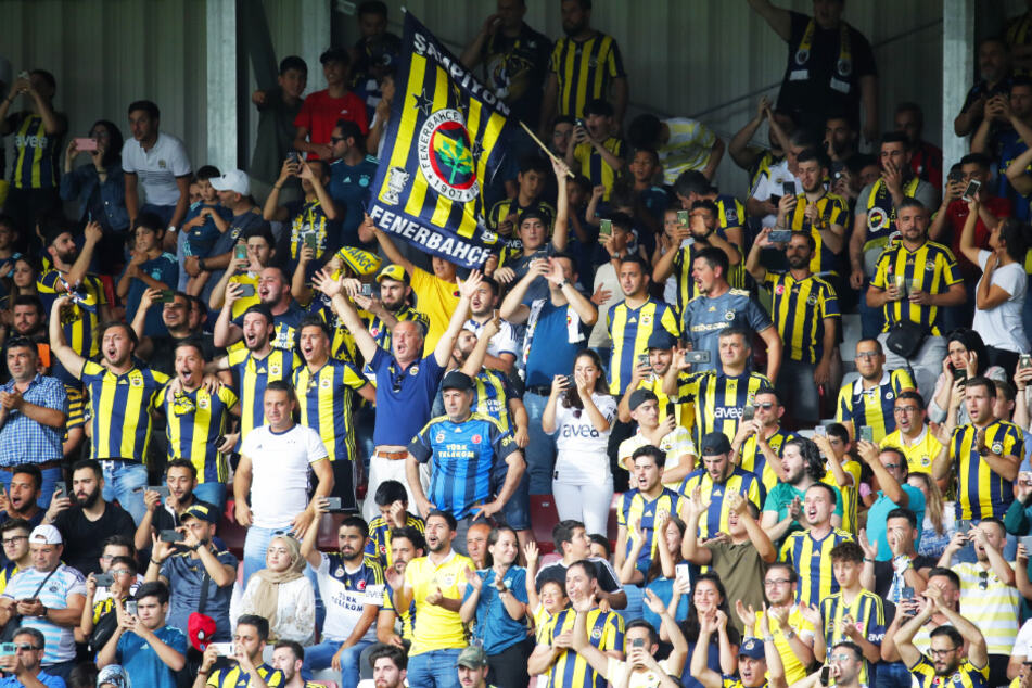 Jubeln konnten die Fans von Fenerbahce Istanbul an diesem Wochenende nicht. Ihr Team verlor mit 0:1. (Archivbild).