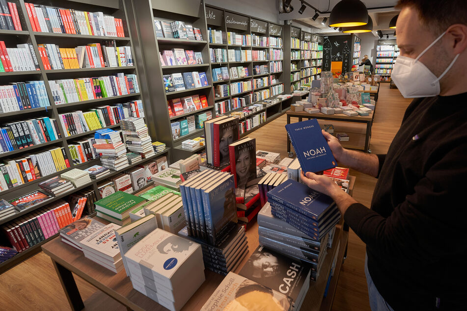 Seit Montag dürfen auch Buchhandlungen in Hamburg und Schlewig-Holstein wieder öffnen, die neuen Corona-Verordnungen traten in Kraft. (Symbolfoto)