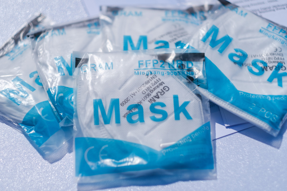 Die Unternehmerin soll nun 2,4 Millionen Masken liefern (Symbolbild).