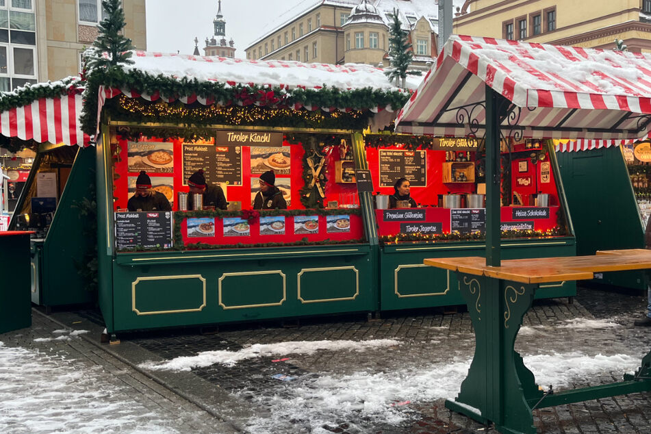 Die Kiachlbäckerei steht am Rande des Weihnachtsmarktes in Leipzig und lädt zum Verweilen ein.