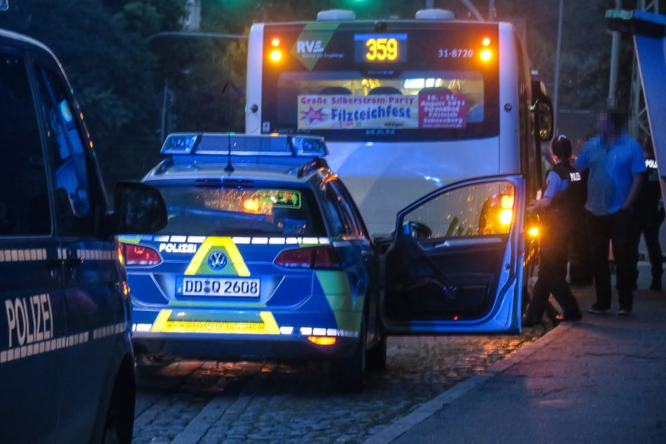 Am Samstag wurde ein junger Mann (20) in einem Bus in Bad Schlema angegriffen.