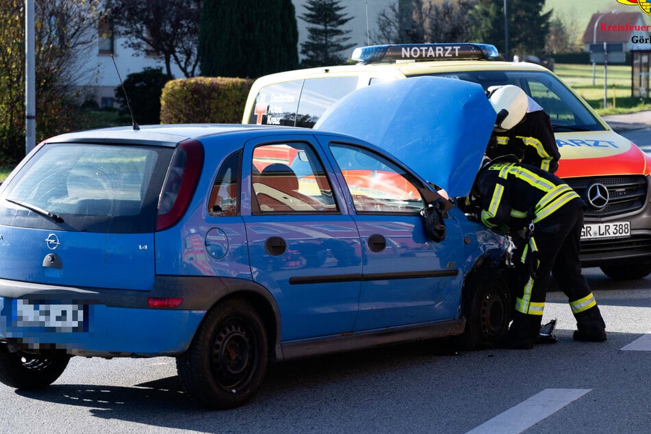 Die B96 wurde aufgrund des Unfalls für mehr als eine Stunde lang gesperrt.