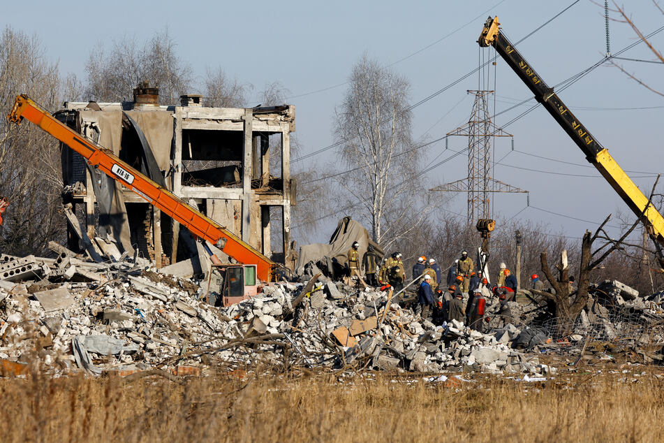 The temporary accommodation housing Russian reservists near Donetsk was hit by Ukrainian missile strikes.