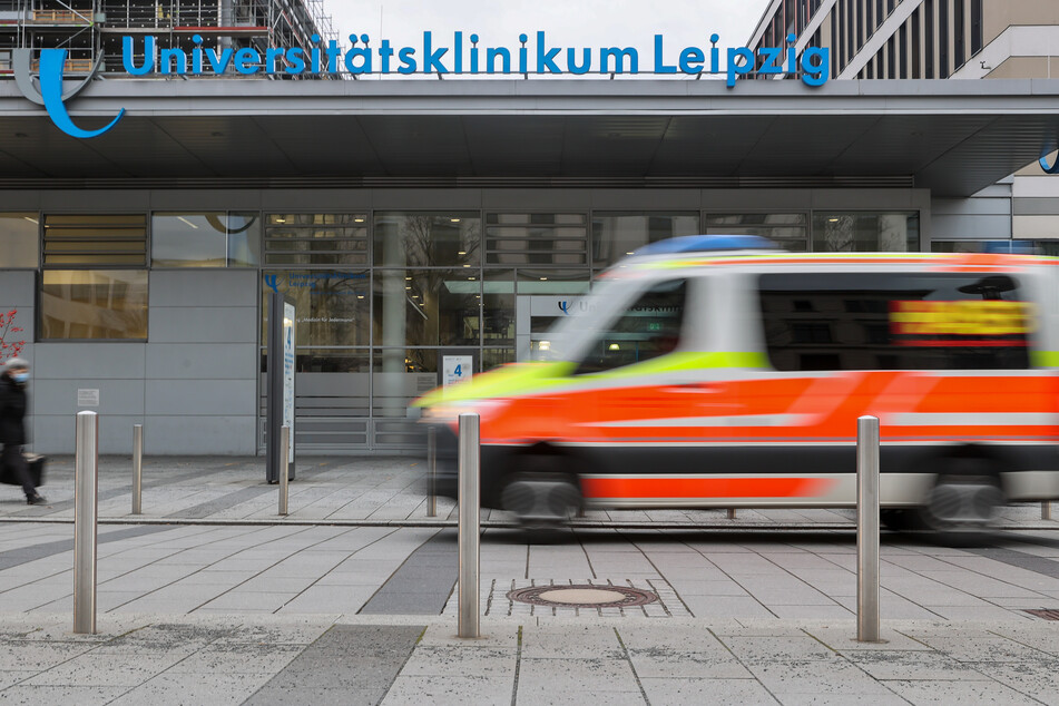 Nach der Entdeckung der besonders ansteckenden südafrikanischen Corona-Variante in Leipzig sind nun acht weitere Infektionen bekannt geworden. (Symbolbild)