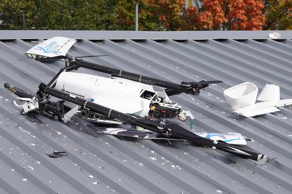 In Kesselsdorf stürzte die Drohne in einen Garagenkomplex und löste dort einen Brand aus.