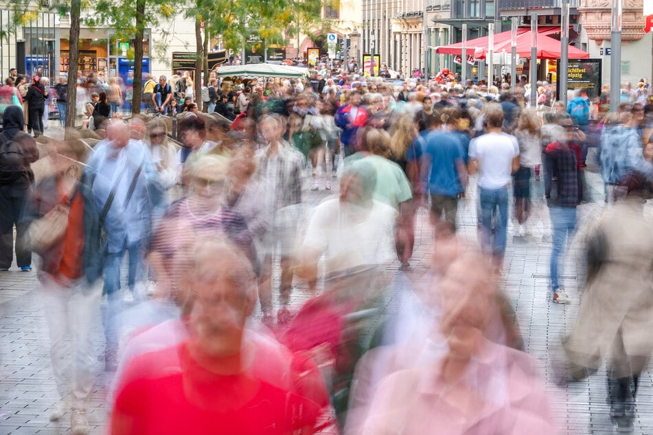Die Grimmaische Straße in der Leipziger Innenstadt - bald mit einem Blätterdach zum Schutz vor Hitze?