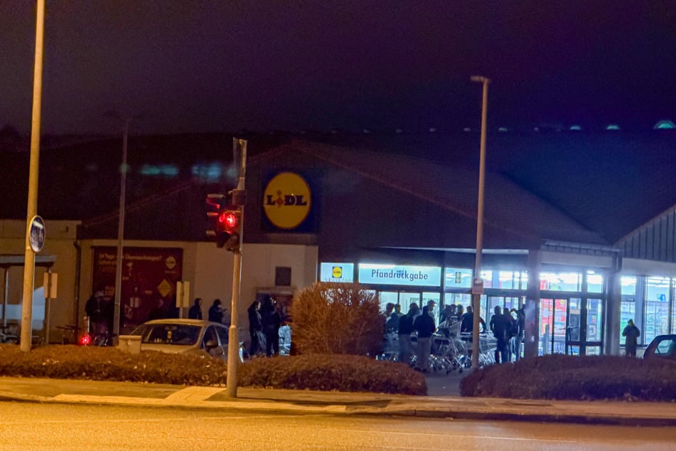 Zum Jahreswechseln sind viele Menschen im Feuerwerksrausch und wollen sich die besten Angebote sichern.