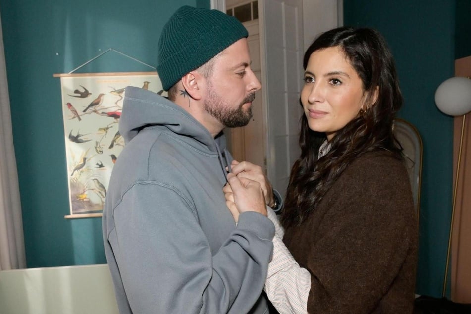 John und Laura nehmen vorerst Abschied voneinander.