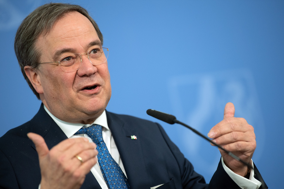 Armin Laschet (59) erklärte am Donnerstag das Hilfspaket für die Wirtschaft und Unternehmer in NRW in der Corona-Krise.