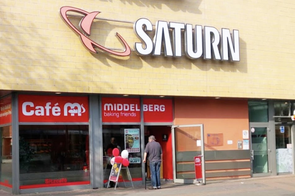Saturn Köln Porz auf der Josefstraße 12.