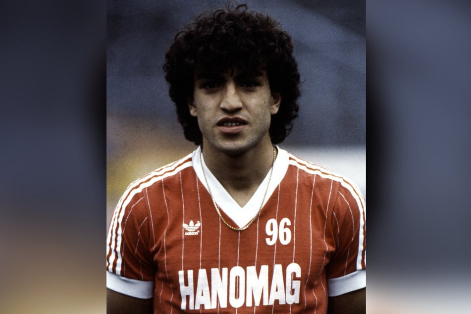 Yeliz Koc' (28) Vater Savaş (59) spielte in jungen Jahren professionell Fußball bei Hannover 96 und später sogar in der türkischen Nationalmannschaft.