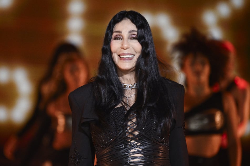 Chers (78) Autobiografie "Cher: The Memoir" kam am 19. November in die Buchhandlungen.