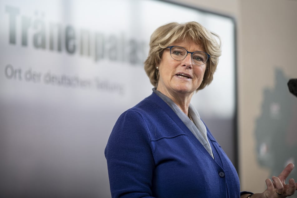 Die Gema hat sich bei Kulturstaatsministerin Monika Grütters (59) für eine Aufstockung der Corona-Fördersumme stark gemacht.