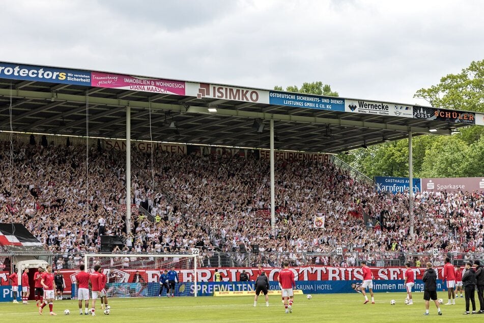 Volle Hütte in Cottbus: Im Saisonfinale stieß das Stadion an seine Grenzen.