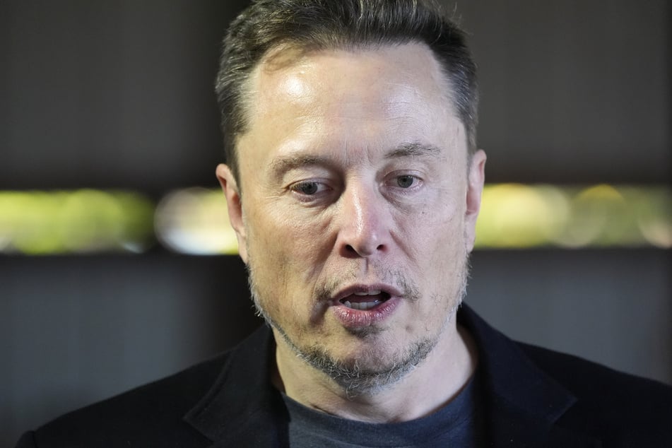 Tesla-Chef Elon Musk (52) wurde von einem Filmregisseur des Diebstahls beschuldigt. (Symbolbild)