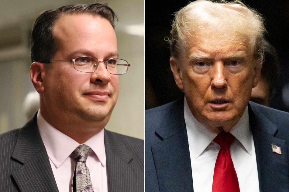 Donald Trump (r.) engaged in a "conspiracy and a cover-up" to hide hush money payments to an adult film star, prosecutor Joshua Steinglass (l.) told the jury on Tuesday in closing arguments at the first-ever criminal trial of a former US president.