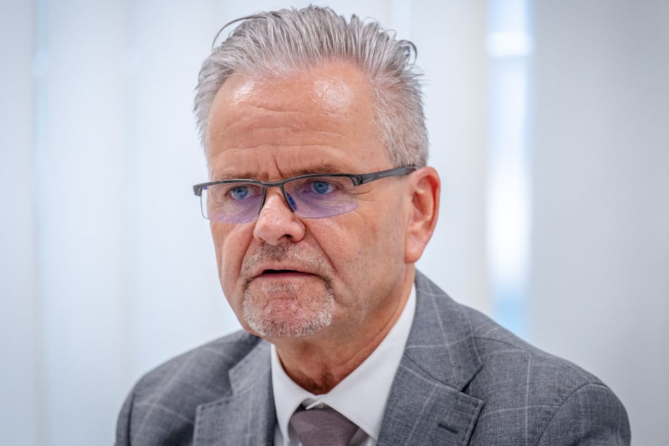 CDU-Fraktions-Chef Tino Fritzsche (63) stört sich nicht an der geringen Frauenquote auf den Straßenschildern.