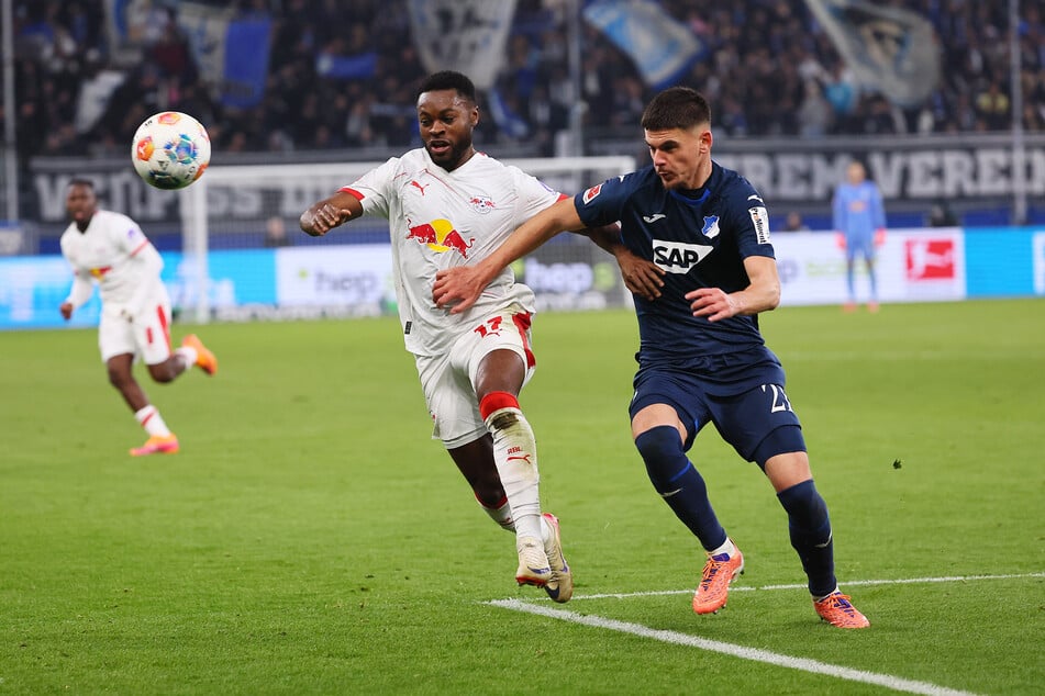 RB Leipzigs Ridle Baku (27, l.) sprach im Nachgang der Partie von einer verdienten Niederlage.