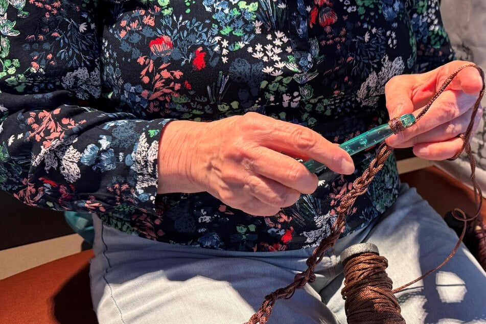 Fans des Häkelns und Strickens kommen beim "Wolle-Festival" auf ihre Kosten. (Symbolbild)