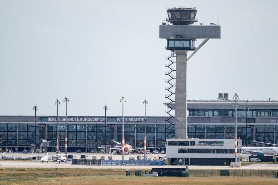 Berlin: Von Berlin nach Montréal: Neue Langstreckenflug startet am Flughafen BER
