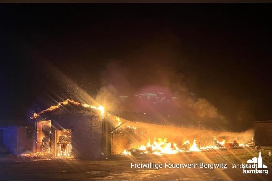 Diese Scheune geriet in Vollbrand.