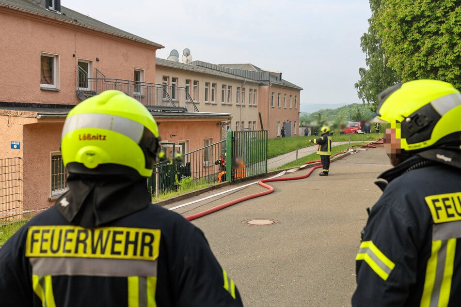 In einem Asylheim in der Siedlerstraße in Alberoda kam es am Dienstagmorgen zu einem Feuerwehreinsatz.