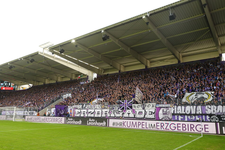 Ein rappelvolles Auer Erzgebirgsstadion - wann wird das endlich wieder möglich sein?