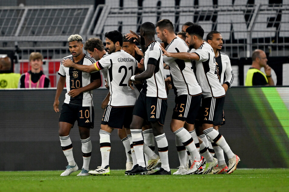 Auch wenn die deutsche Nationalmannschaft gegen Frankreich endlich wieder ein Erfolgserlebnis feiern konnte: Die Probleme des Verbands sind größer denn je.