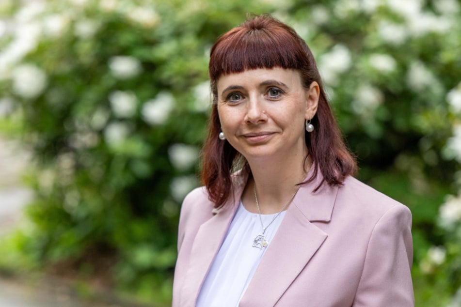 FDP-Kreis-Chefin Yvonne Kilian (46) will das alte Schauspielhaus in der Zieschestraße retten.