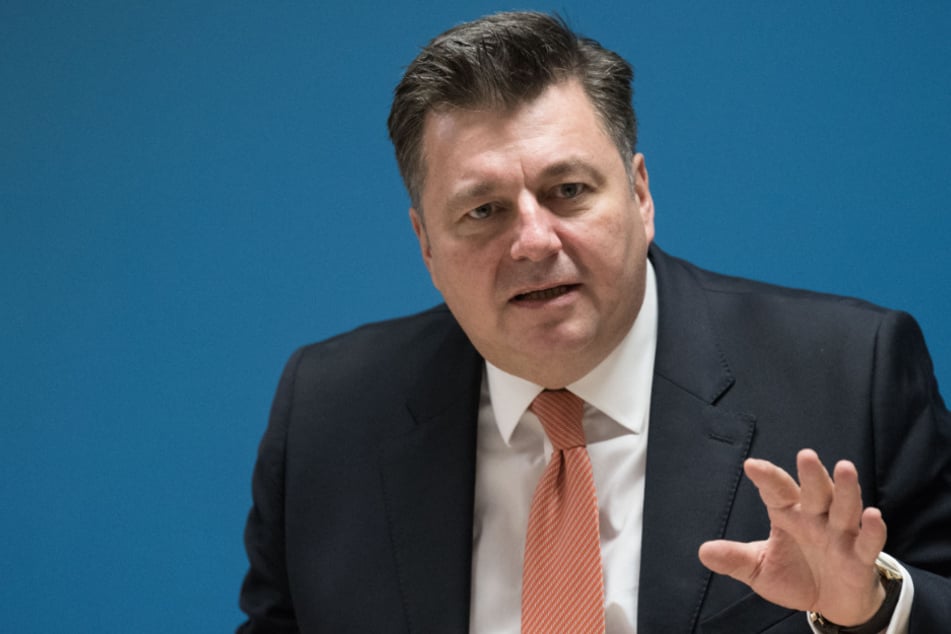Innensenator Andreas Geisel (54, SPD) begründet die Duldung des Täters in Deutschland.