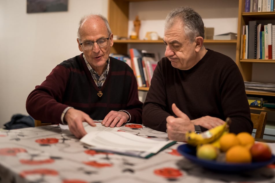 Sprechen über ein im Sommer geplantes Jugendprojekt in Frankreich: Andreas Knapp und Dr.-Ing Saliba Toutounji, Vorsitzender der Gemeinde St. Severus von Antiochia der Syrisch-Orthodoxen Kirche in Leipzig e. V.