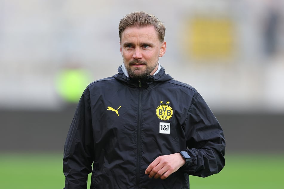 Aktuell ist Schmelzer Assistenztrainer beim BVB II in der Regionalliga West.