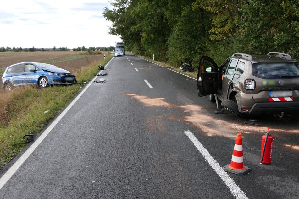 Die Freiwillige Feuerwehr sicherte die Unfallstelle.