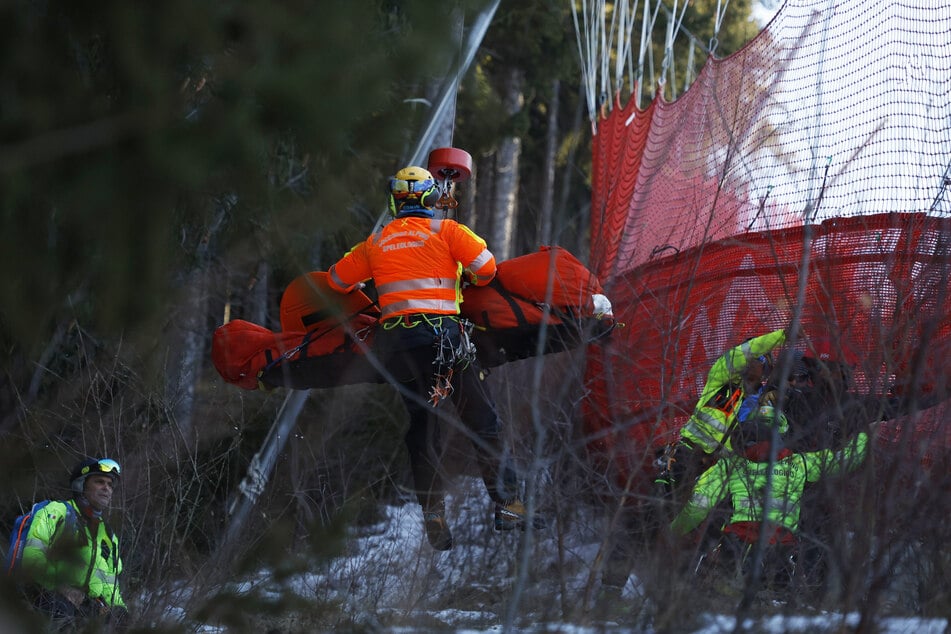 Cyprien Sarrazin (30) stürzte beim Training zum Weltcup in Bormio heftig und musste mit einem Hubschrauber ins Krankenhaus geflogen werden.