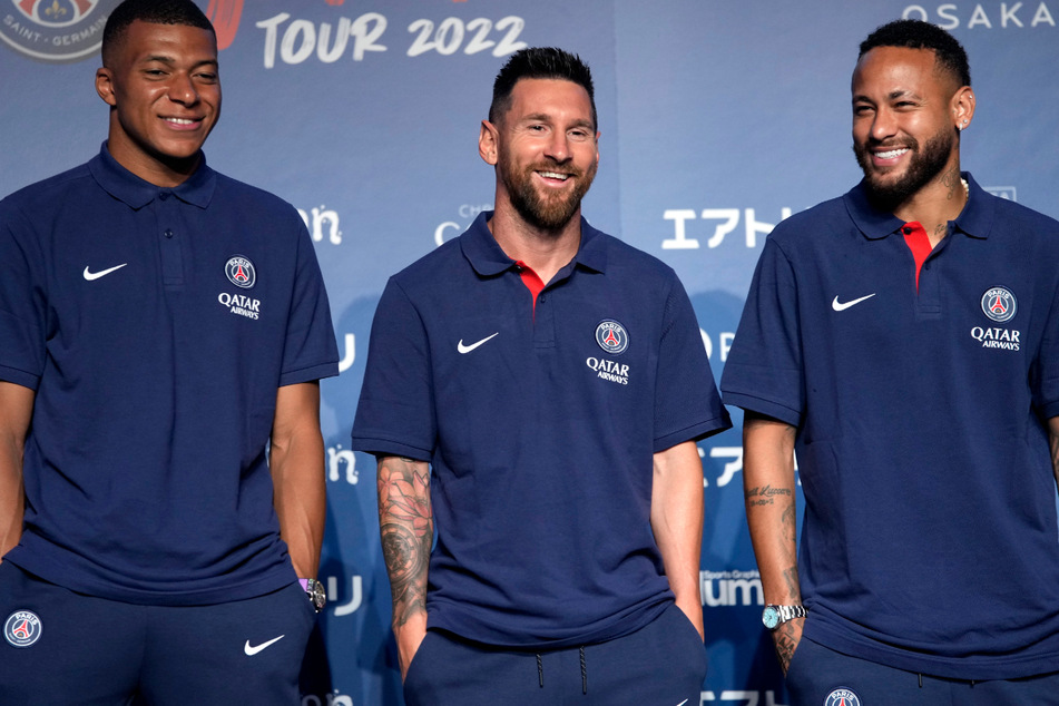 Kylian Mbappé (24), Lionel Messi (35) und Neymar (31, v.l.n.r.): Können alle drei Stars für Paris Saint-Germain im Hinspiel auf dem Platz stehen?