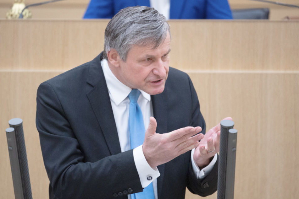 Fraktionschef der FDP offen für Superminister-Amt